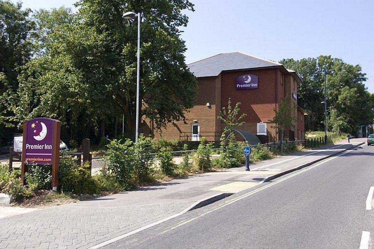 Premier Inn Portsmouth Horndean Eksteriør billede