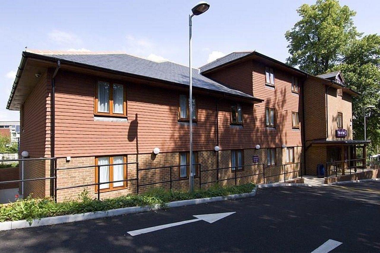 Premier Inn Portsmouth Horndean Eksteriør billede