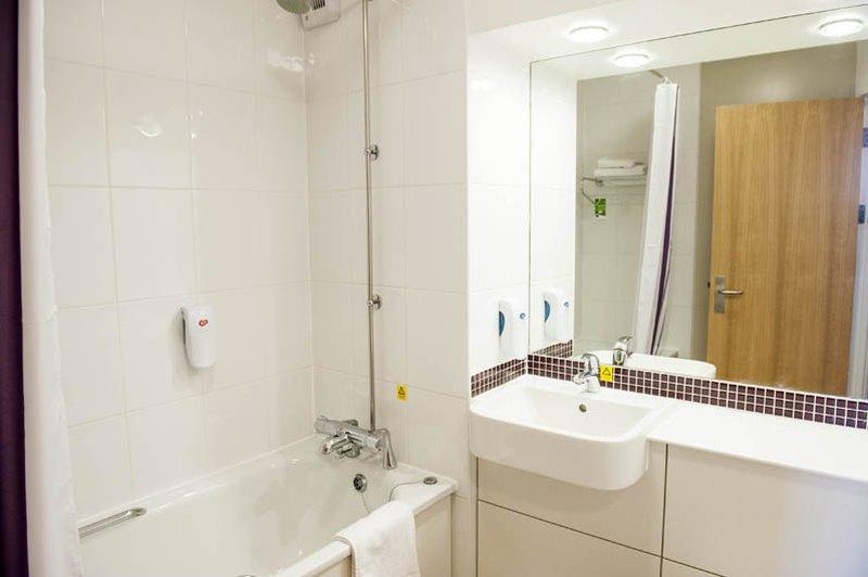 Premier Inn Portsmouth Horndean Eksteriør billede