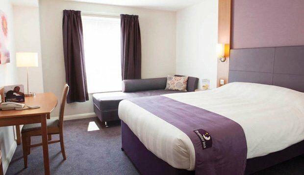 Premier Inn Portsmouth Horndean Eksteriør billede